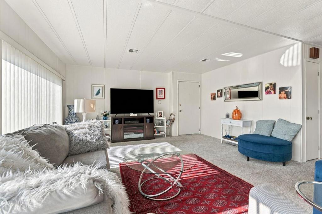 150 Kern Street 86 Property Photo 8