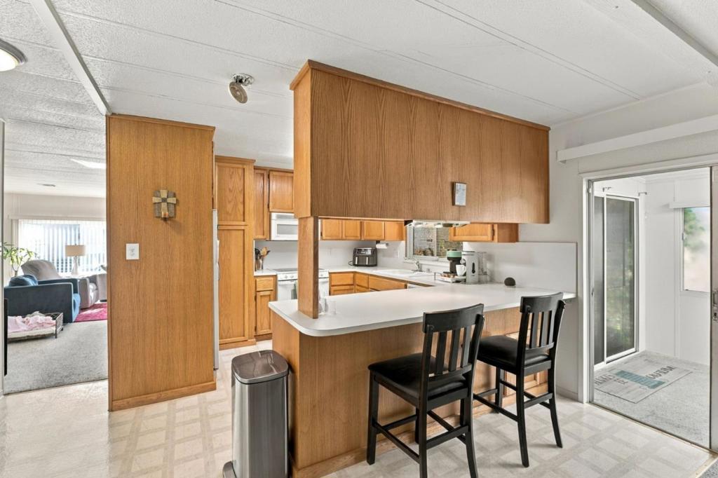 150 Kern Street 86 Property Photo 13