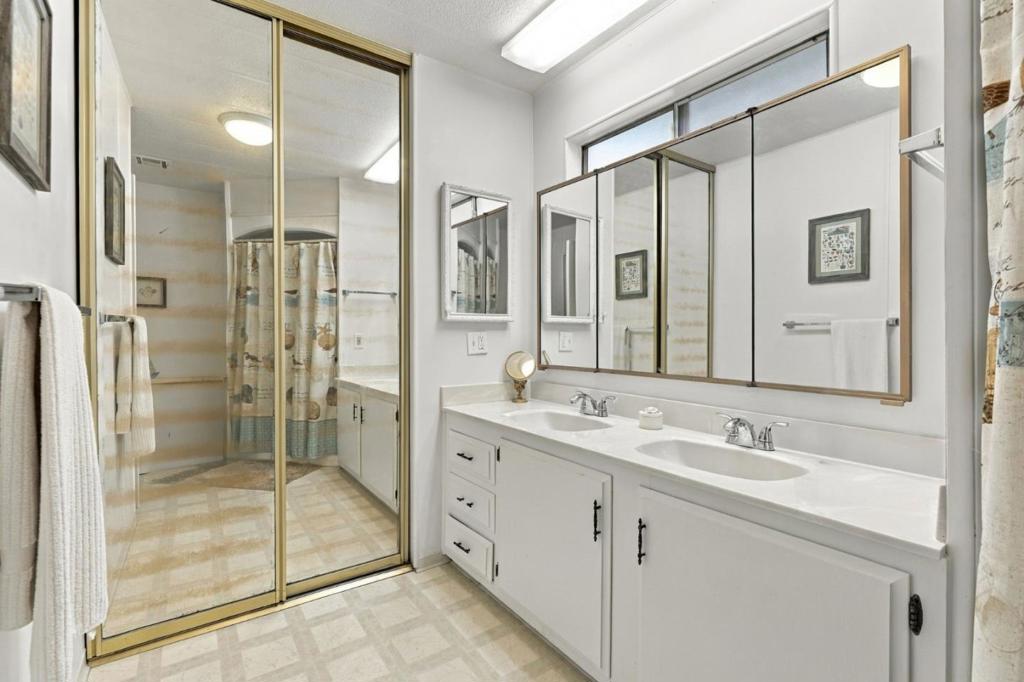 150 Kern Street 86 Property Photo 31