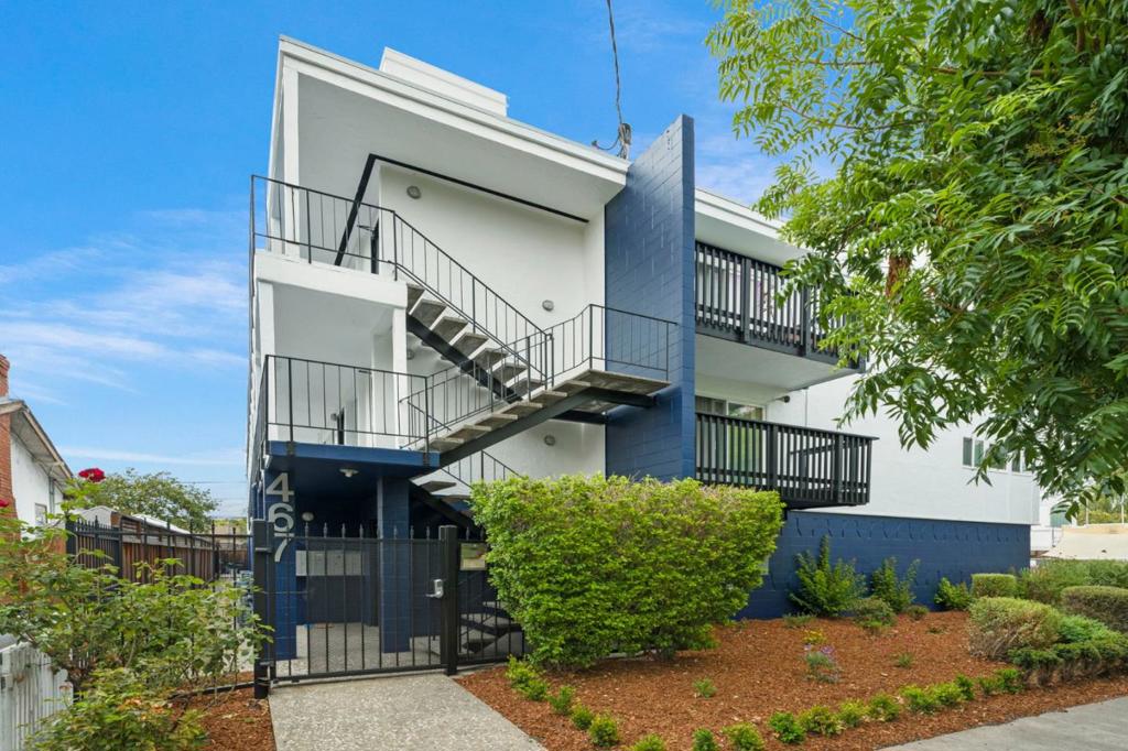 467 Clinton Street Property Photo 18