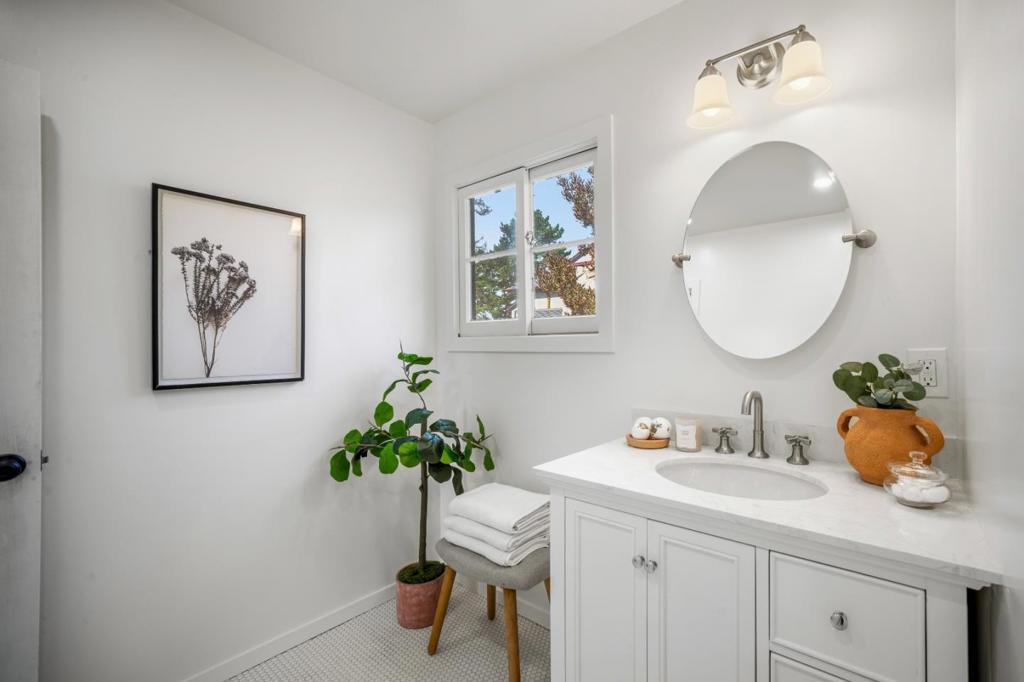 24732 San Carlos Street Property Photo 22