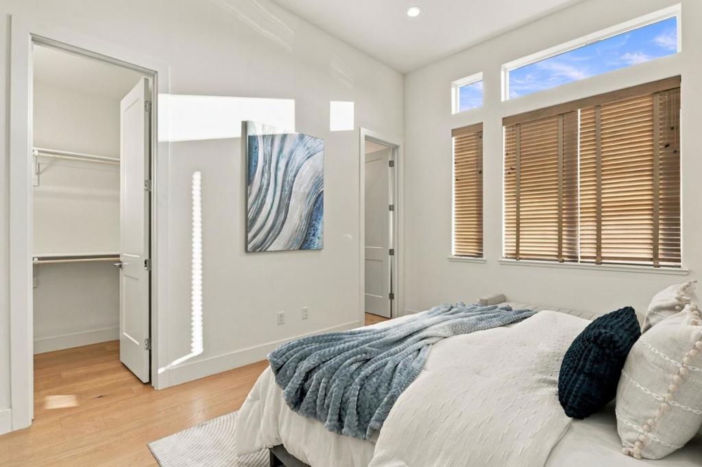 2066 Tarob Court Property Photo 19