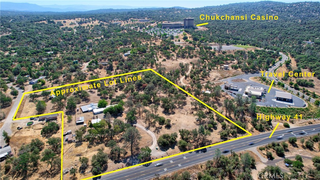 32183 Highway 41 Property Photo 2