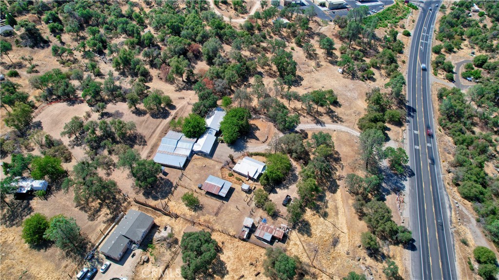 32183 Highway 41 Property Photo 8