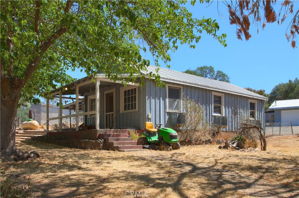32183 Highway 41 Property Photo 26