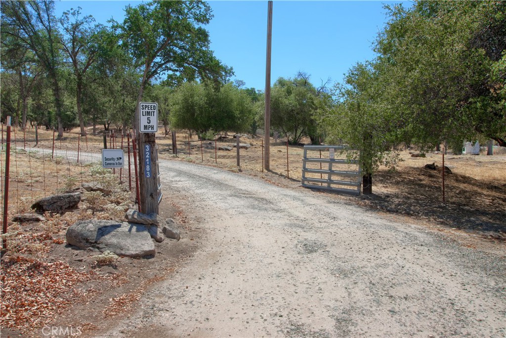 32183 Highway 41 Property Photo 28