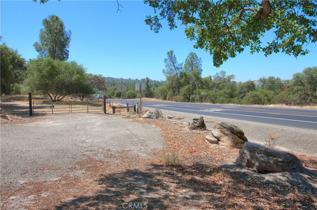 32183 Highway 41 Property Photo 29