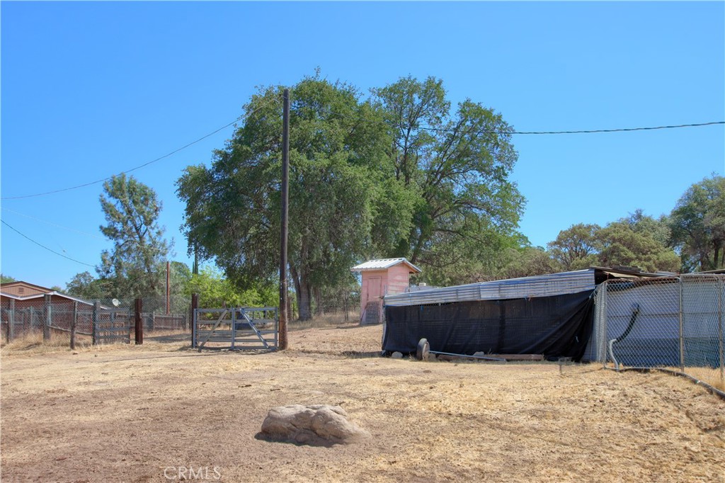 32183 Highway 41 Property Photo 35