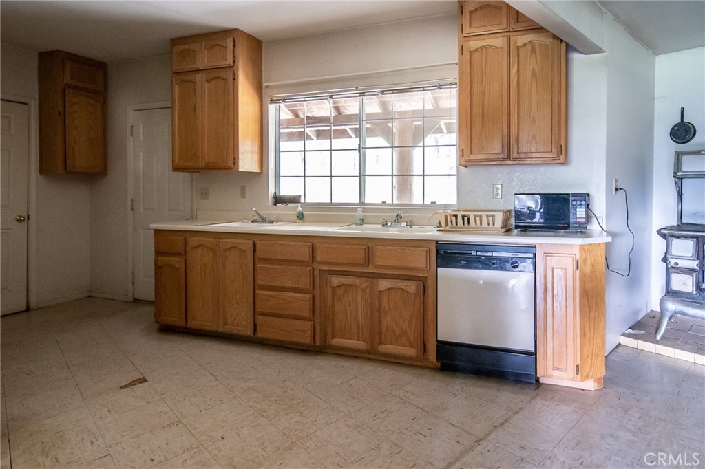 5657 Worman Road Property Photo 15