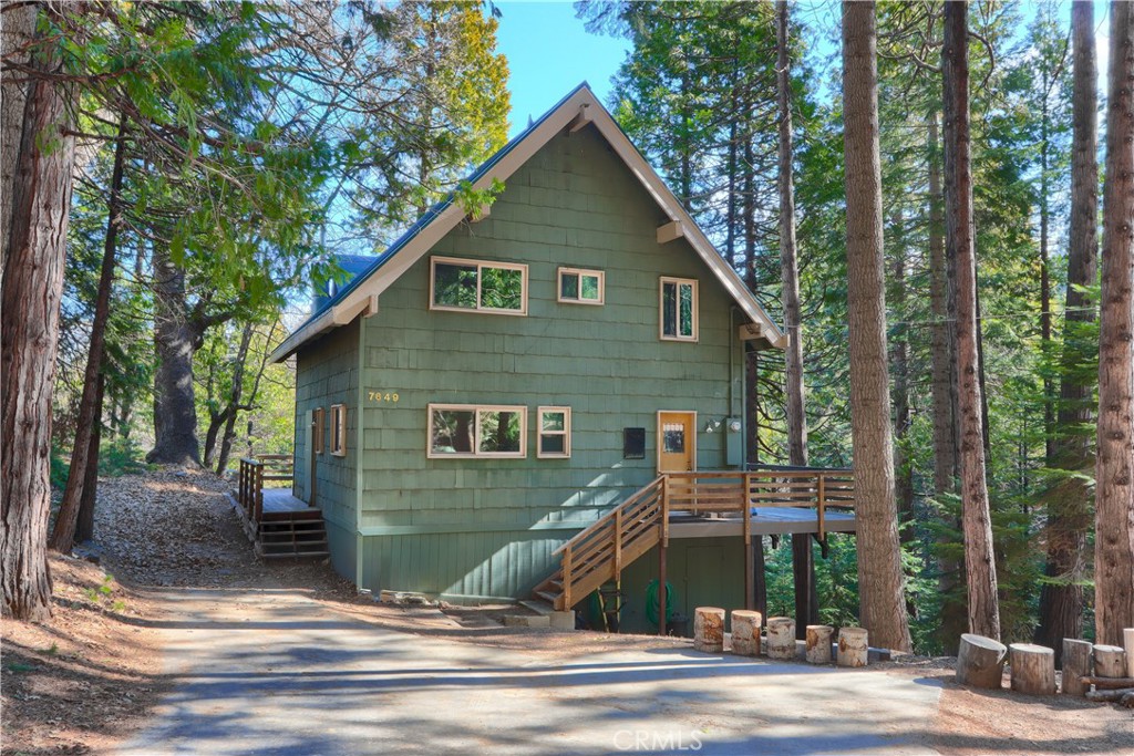 7649 Forest Drive Property Photo 1