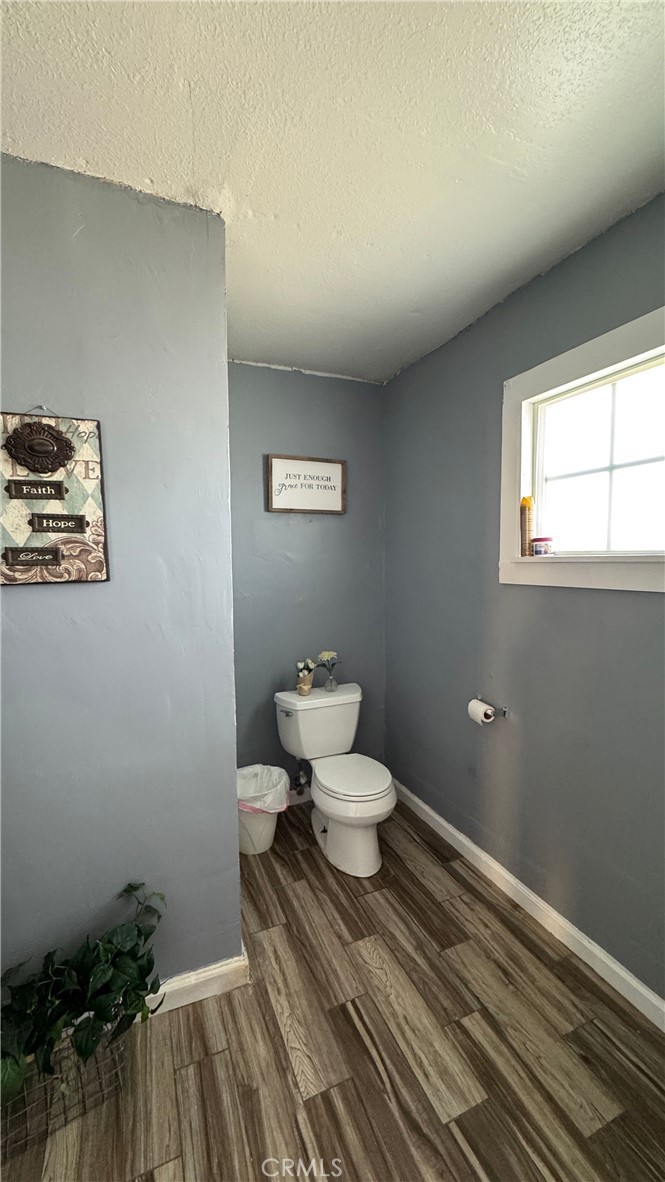 332 W 8th Street Property Photo 7