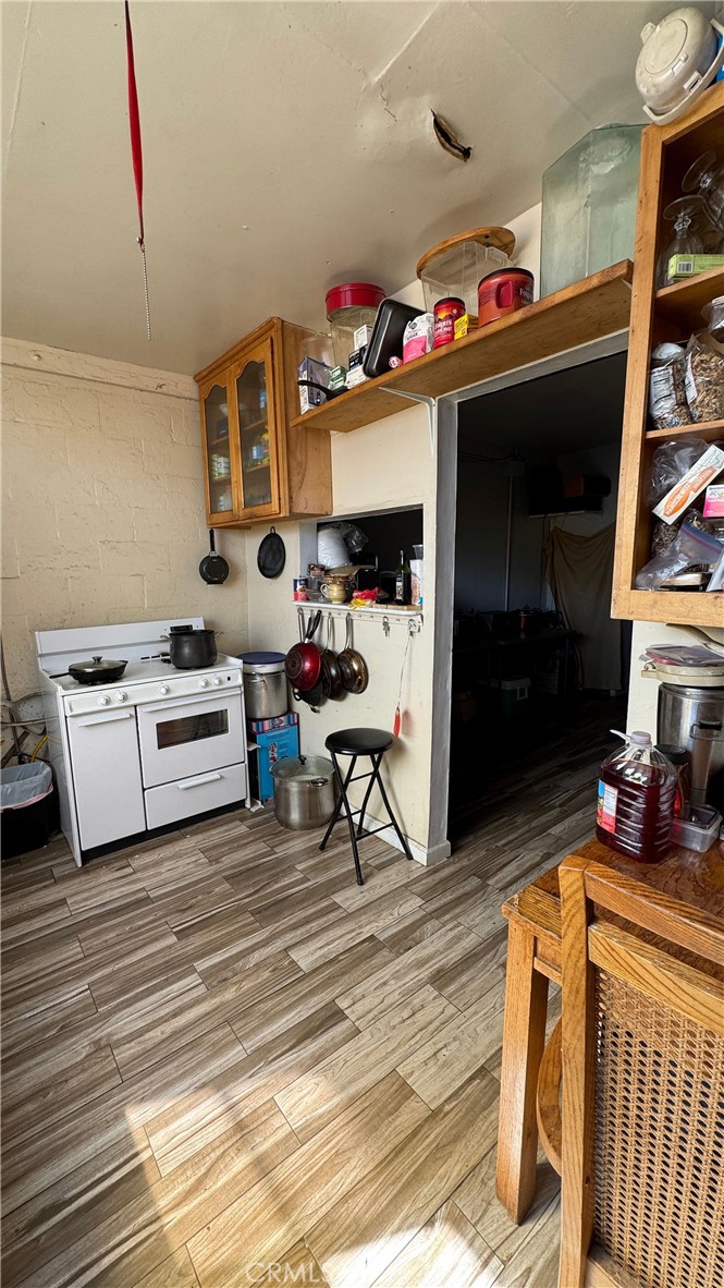 332 W 8th Street Property Photo 20