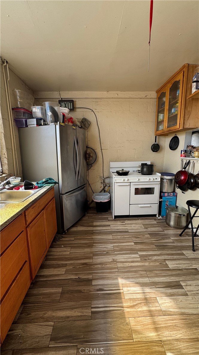 332 W 8th Street Property Photo 21