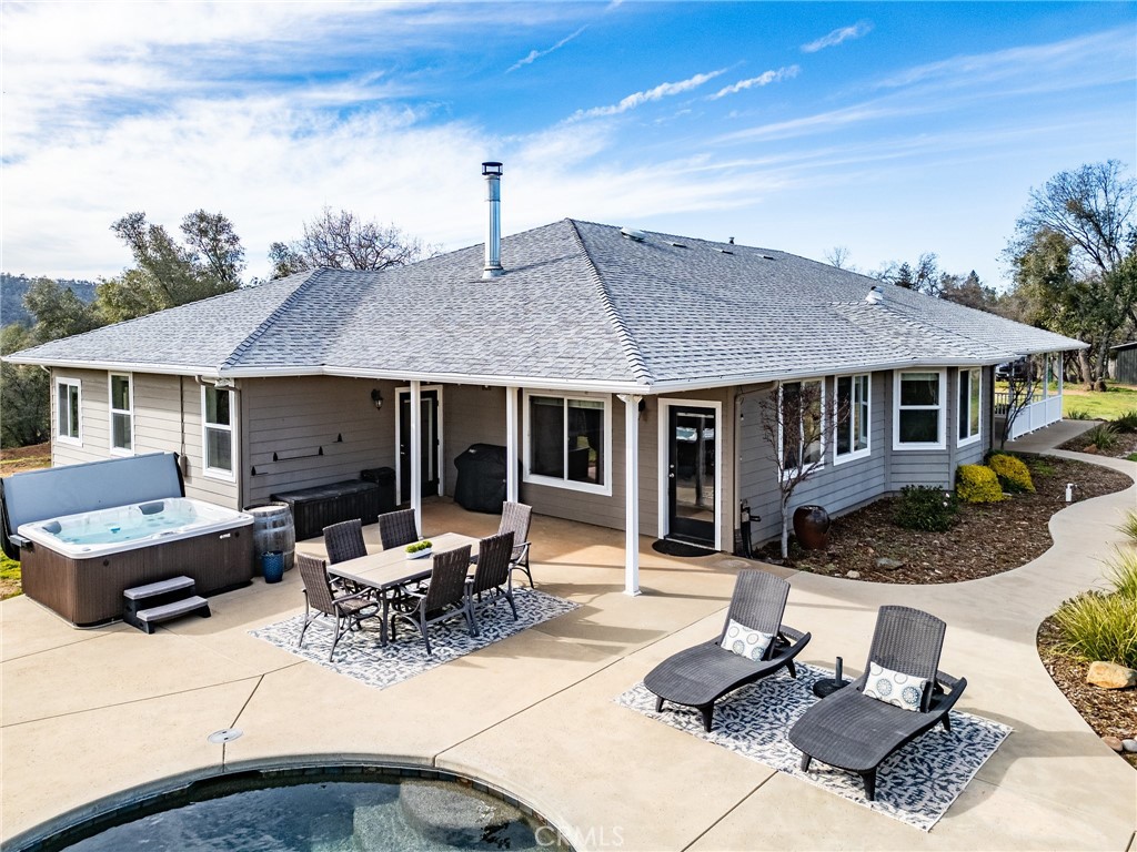 5441 E Whitlock Road Property Photo