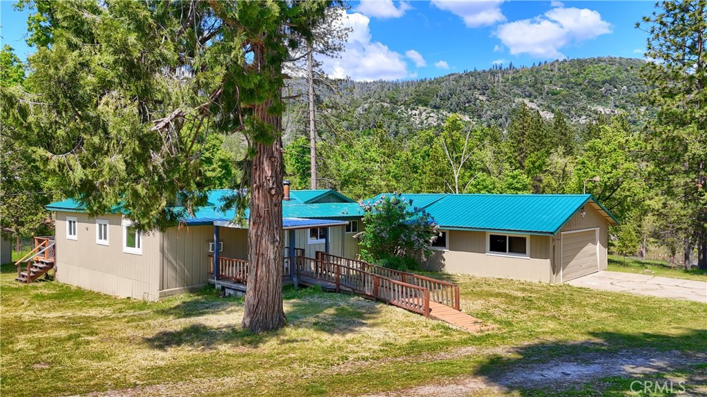 3028 Triangle Park Road Property Photo