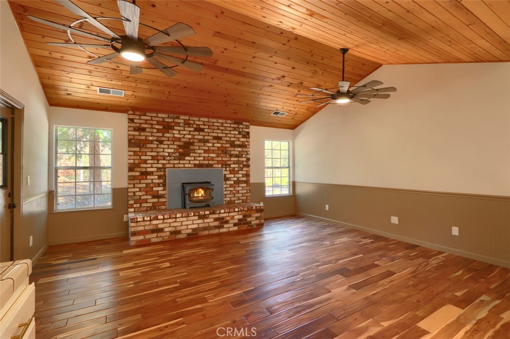 2631 Oak Woods Court Property Photo 12