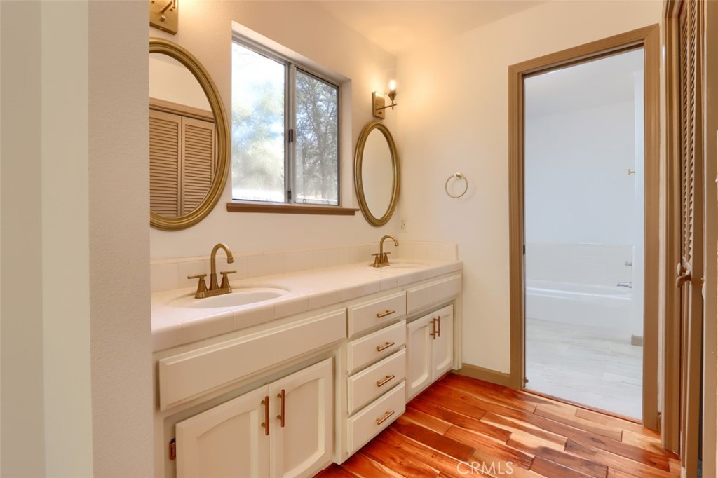 2631 Oak Woods Court Property Photo 40