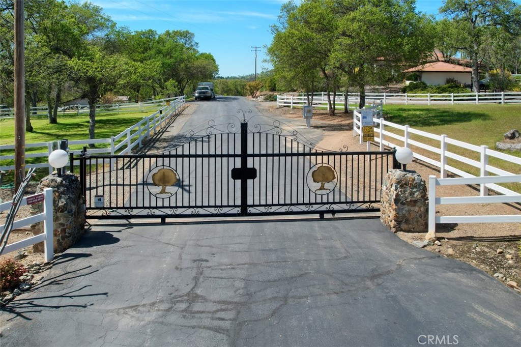 2631 Oak Woods Court Property Photo 74