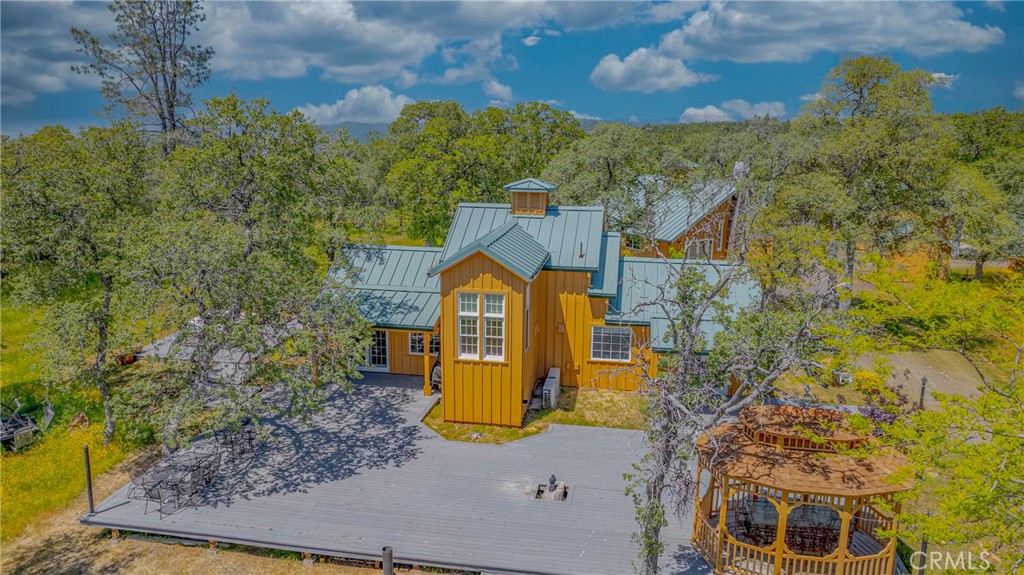 5873 Schilling Property Photo 1