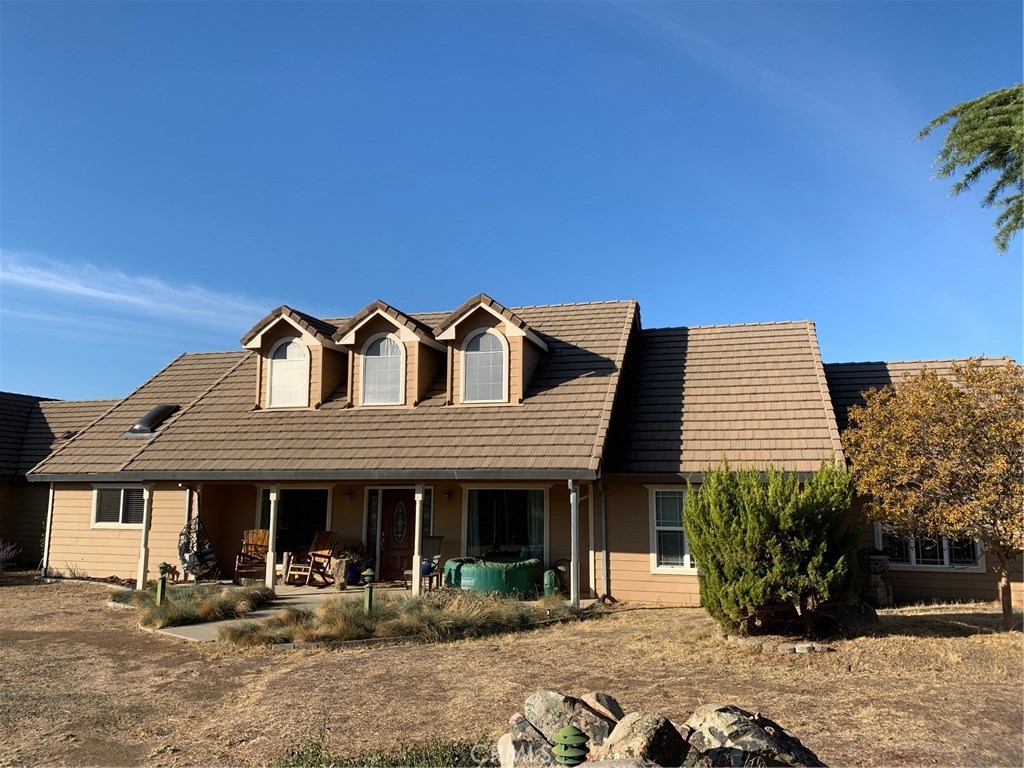 2639 Pine Tree Court Property Photo 1