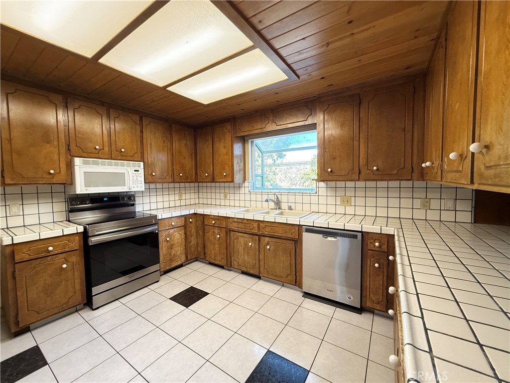 5452 Carleton Road Property Photo 29