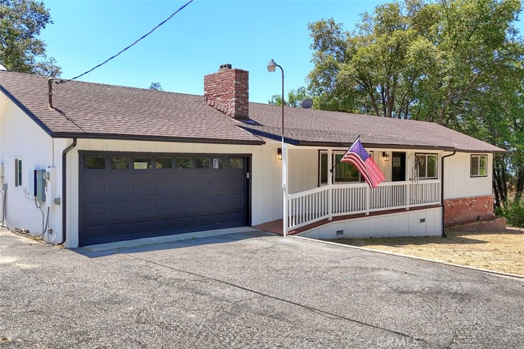 5710 Pilot Peak Road Property Photo 1