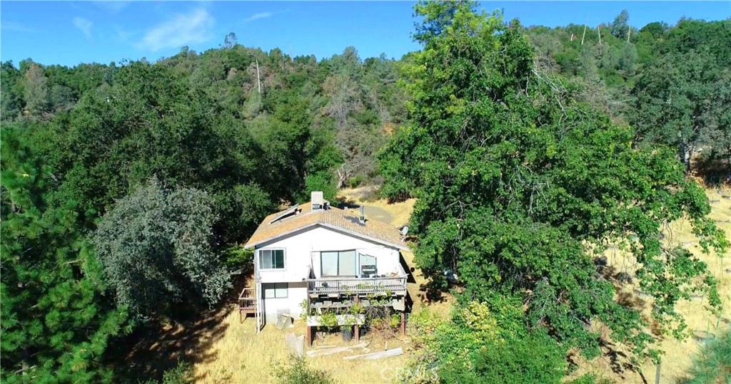 5712 Twin Oaks Property Photo 3