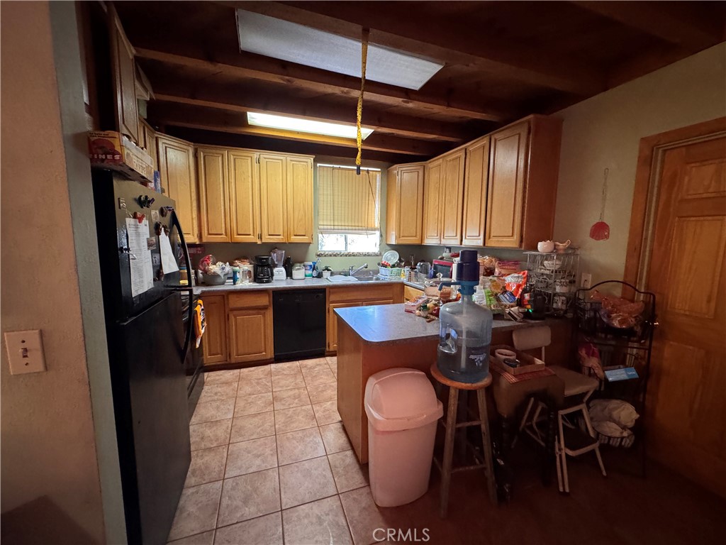 4582 Ashworth Property Photo 10