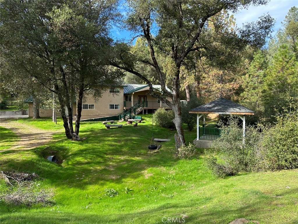 4965 Peak View Road Property Photo 3