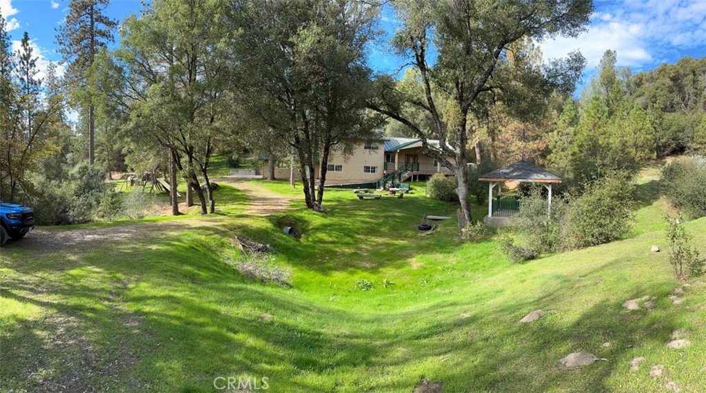 4965 Peak View Road Property Photo 5