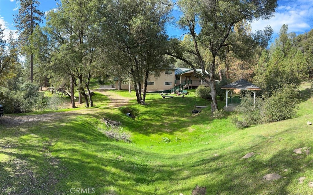 4965 Peak View Road Property Photo 6