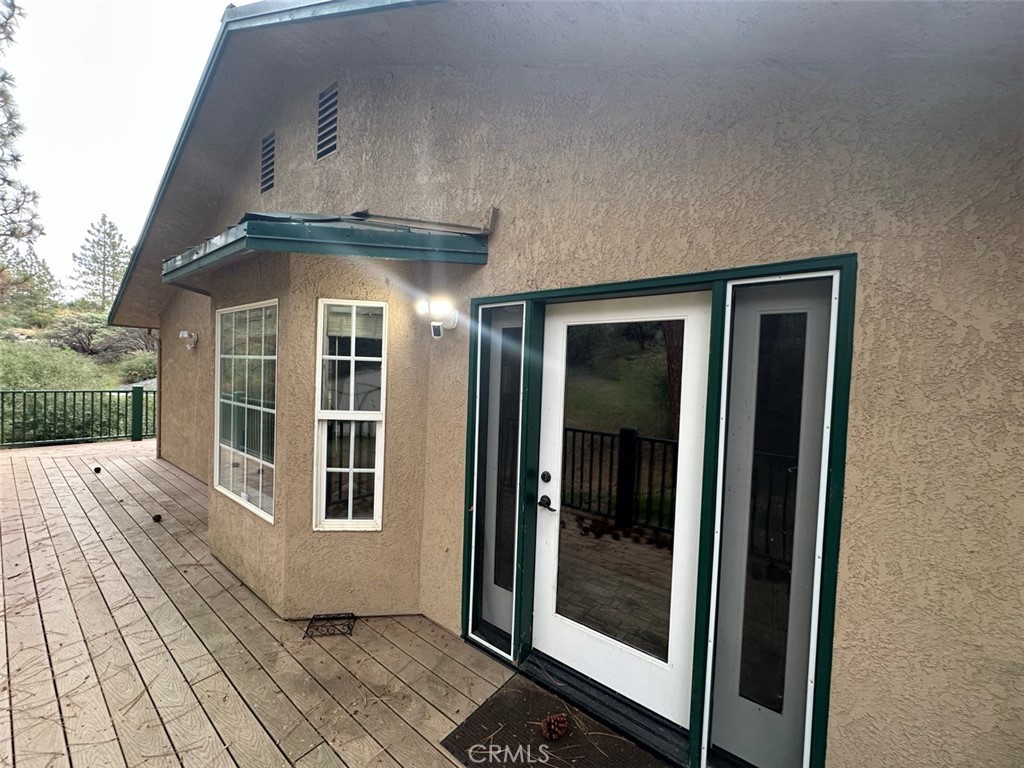 4965 Peak View Road Property Photo 10