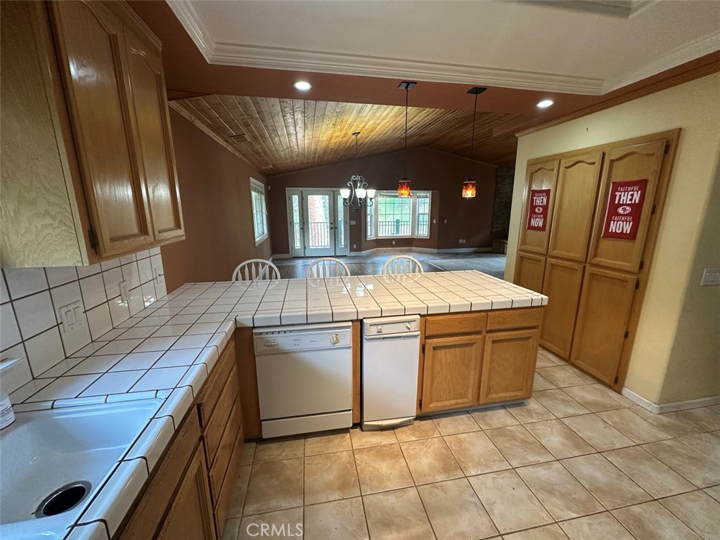 4965 Peak View Road Property Photo 43