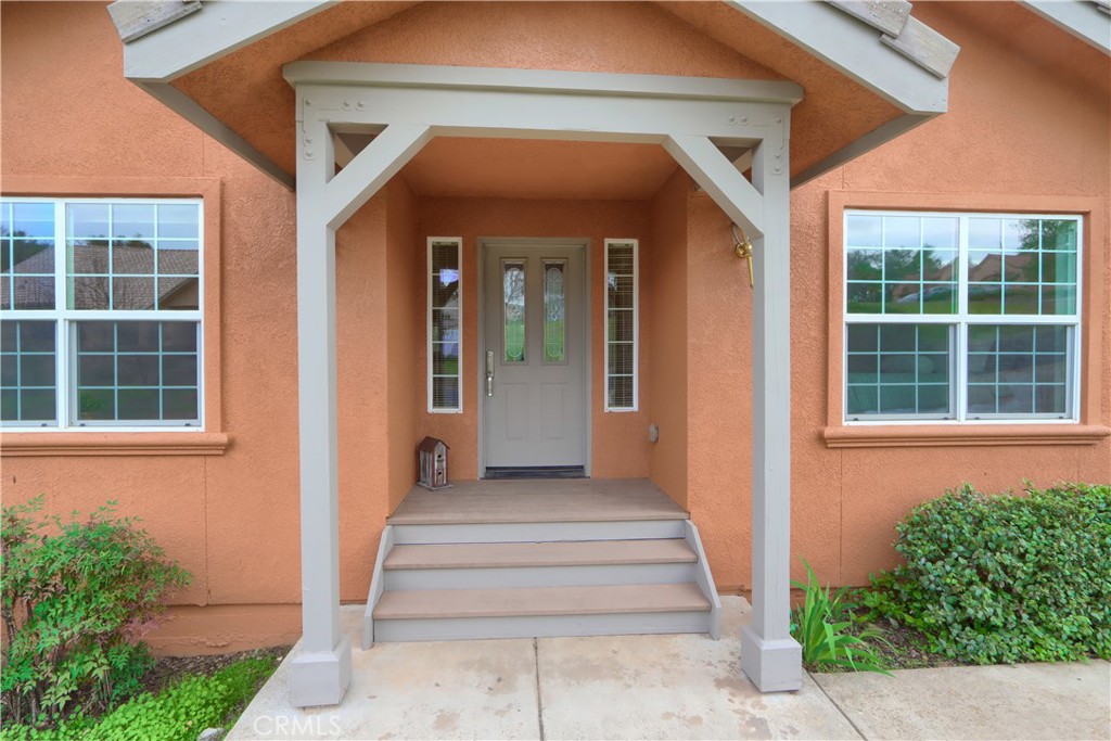 5301 Farfalla Circle Property Photo 2