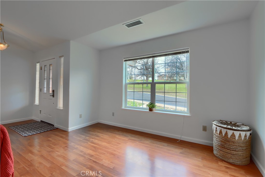 5301 Farfalla Circle Property Photo 11