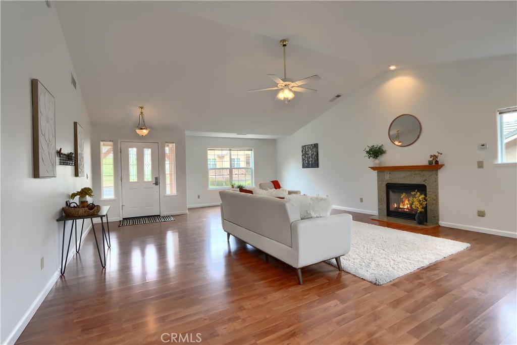 5301 Farfalla Circle Property Photo 12