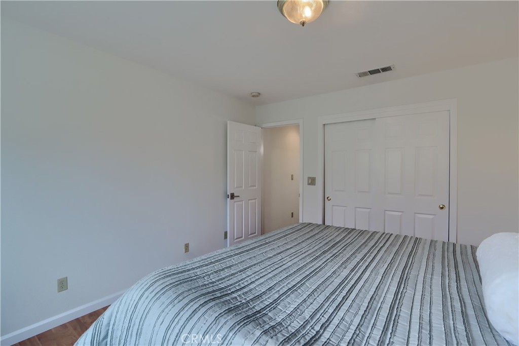 5301 Farfalla Circle Property Photo 26