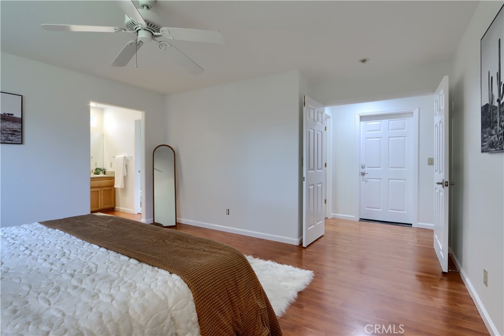 5301 Farfalla Circle Property Photo 28