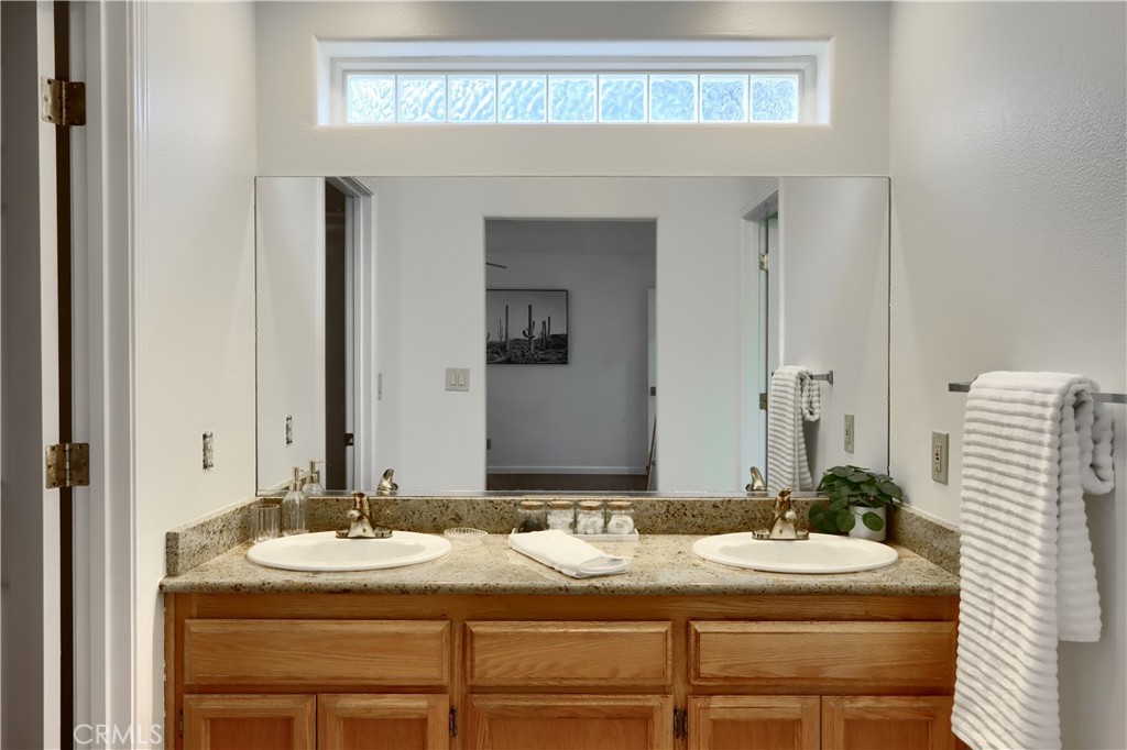 5301 Farfalla Circle Property Photo 29