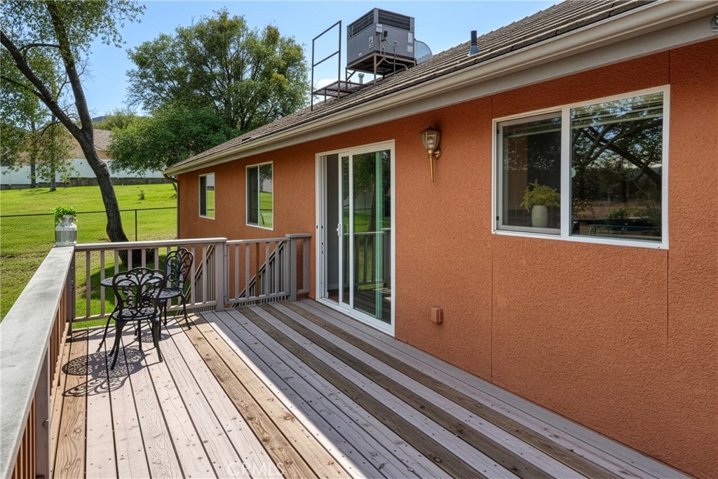 5301 Farfalla Circle Property Photo 38