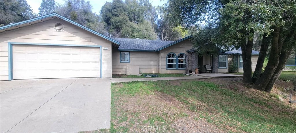 4121 Indian Rock Property Photo 1