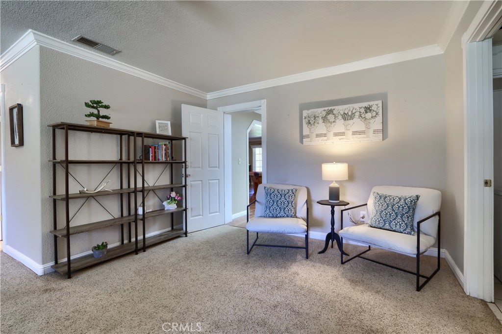 4421 Scrubby Oak Property Photo 9