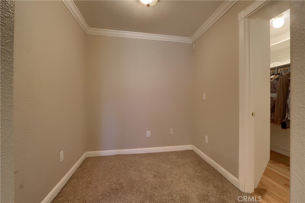 4421 Scrubby Oak Property Photo 37