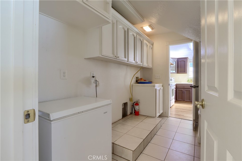 4421 Scrubby Oak Property Photo 39