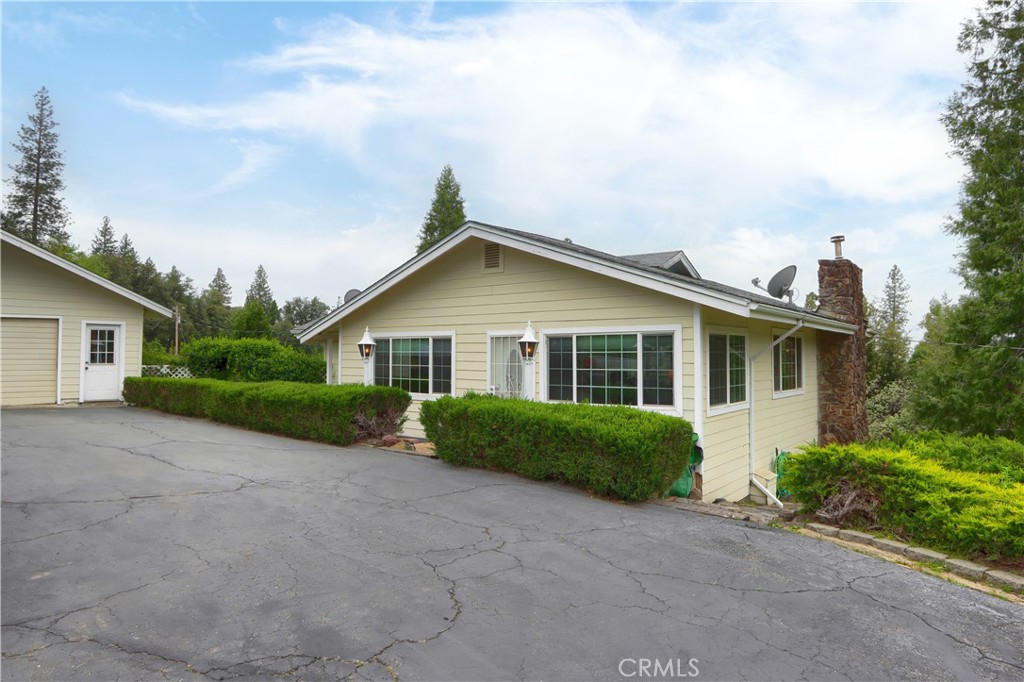 5672 Pautzke Court Property Photo 3