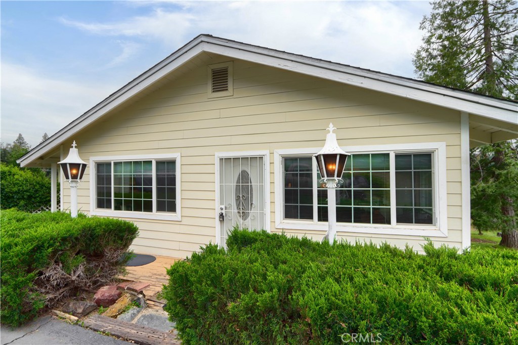 5672 Pautzke Court Property Photo 4