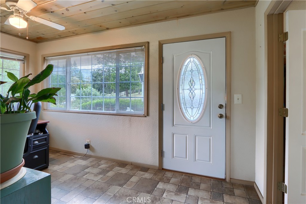 5672 Pautzke Court Property Photo 6