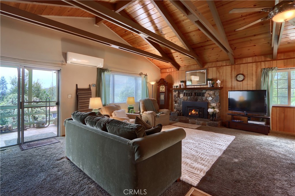 5672 Pautzke Court Property Photo 8
