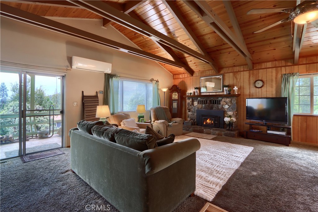 5672 Pautzke Court Property Photo 8