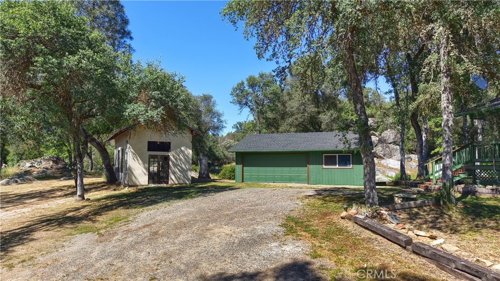 4907 Daffodil Dr Property Photo 3